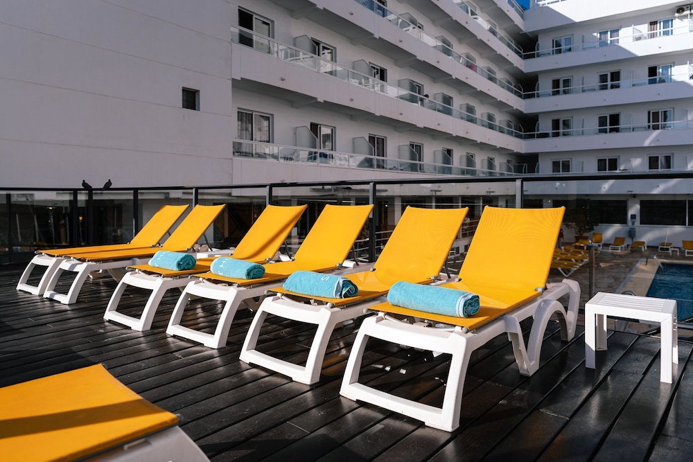 Port Fiesta Park Hotel — Hotel building in Benidorm, Valencian Community
