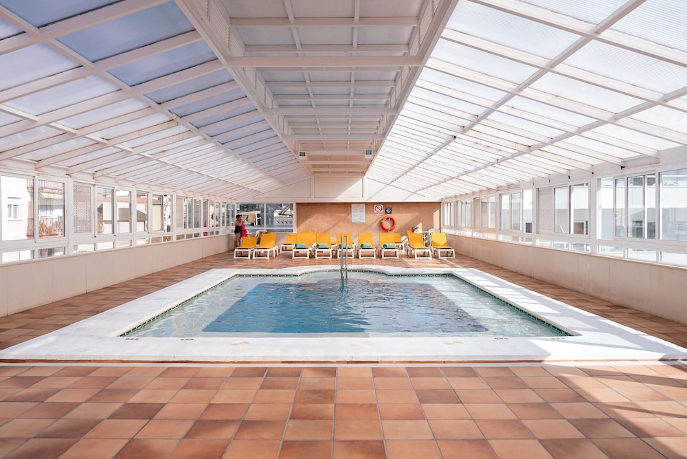 Port Fiesta Park Hotel — Swimming pool in Benidorm, Valencian Community
