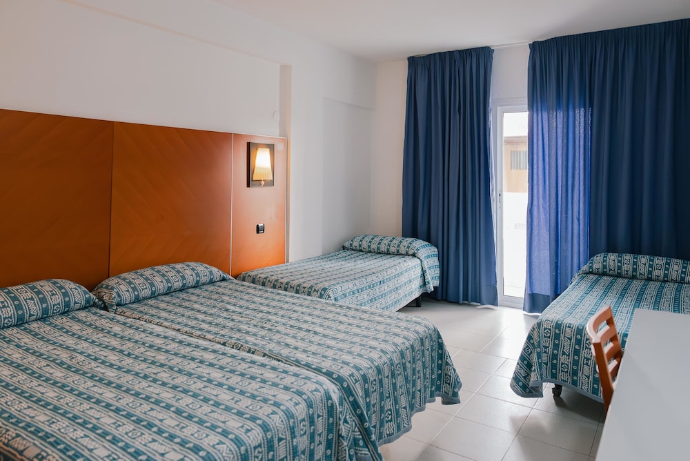 Port Fiesta Park Hotel — Hotel rooms in Benidorm, Valencian Community