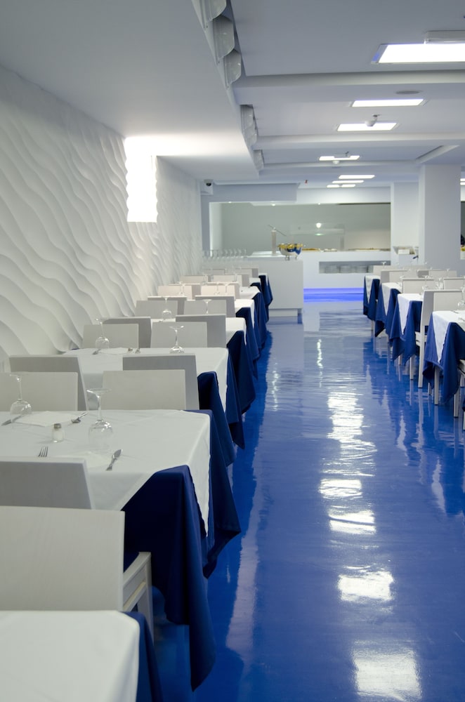 ALEGRIA Sun Village — Restaurant & bars in Lloret de Mar, Catalonia
