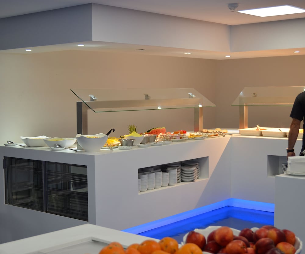 ALEGRIA Sun Village — Restaurant & bars in Lloret de Mar, Catalonia