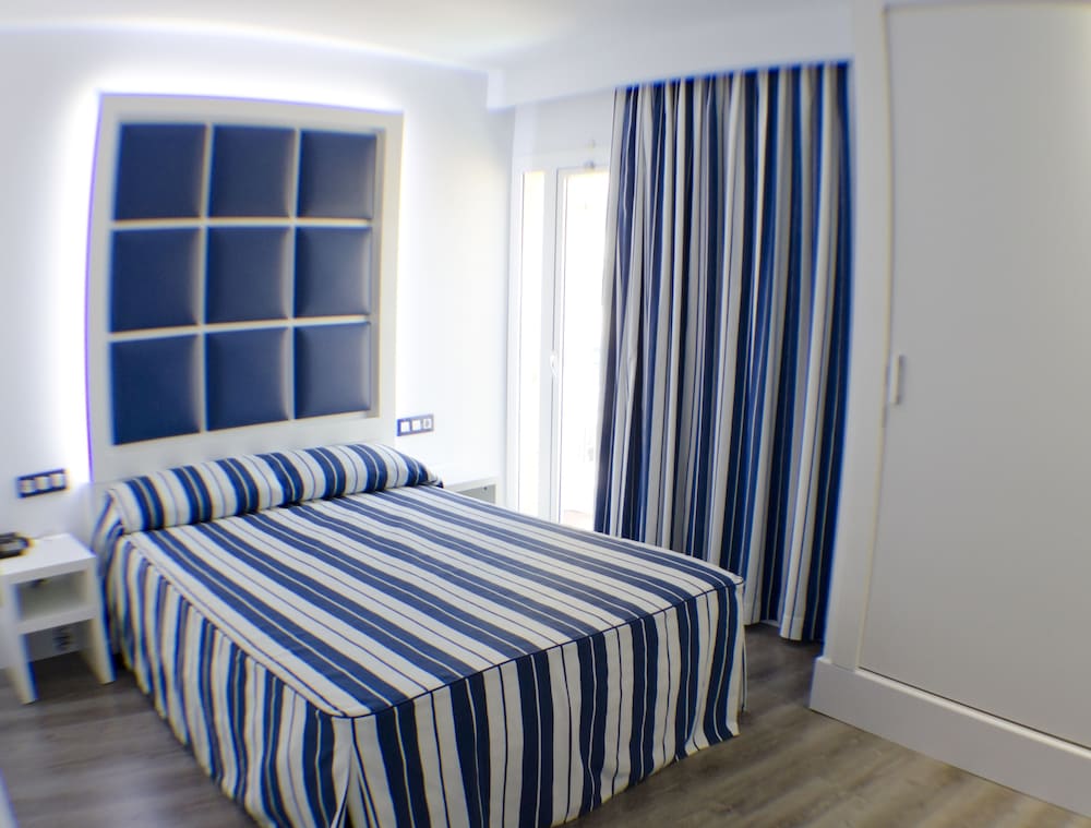 ALEGRIA Sun Village — Hotel rooms in Lloret de Mar, Catalonia