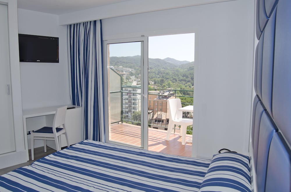 ALEGRIA Sun Village — Hotel rooms in Lloret de Mar, Catalonia