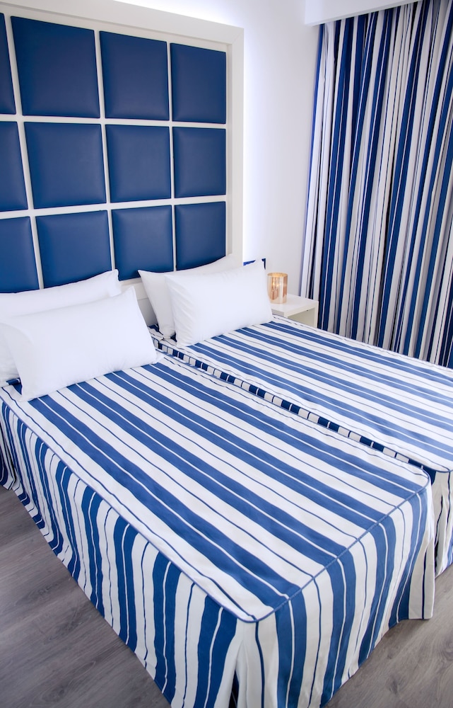 ALEGRIA Sun Village — Hotel rooms in Lloret de Mar, Catalonia