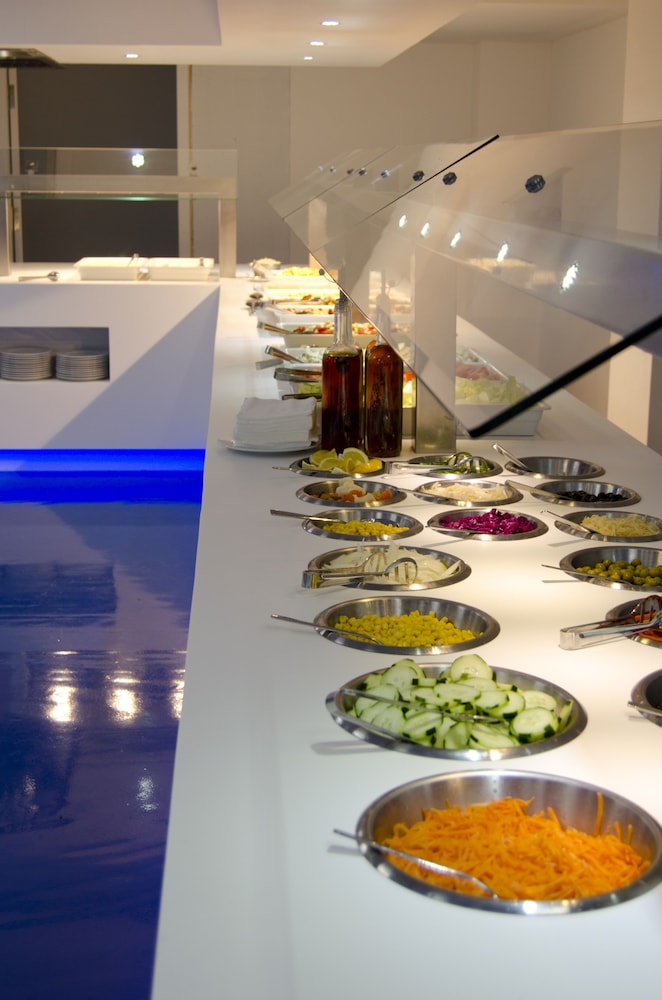 ALEGRIA Sun Village — Restaurant & bars in Lloret de Mar, Catalonia