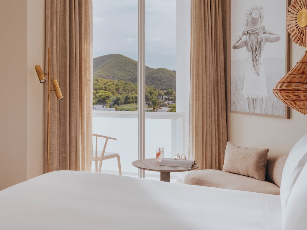 Hyde Ibiza — Hotel rooms in Santa Eulalia, Balearic Islands