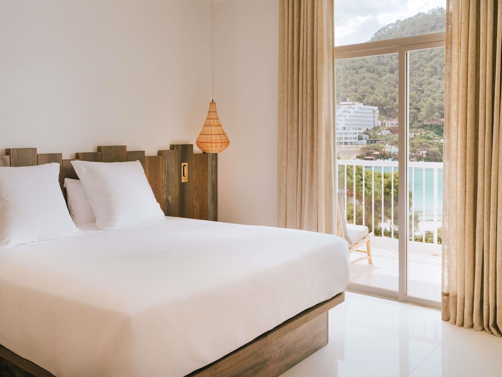 Hyde Ibiza — Hotel rooms in Santa Eulalia, Balearic Islands