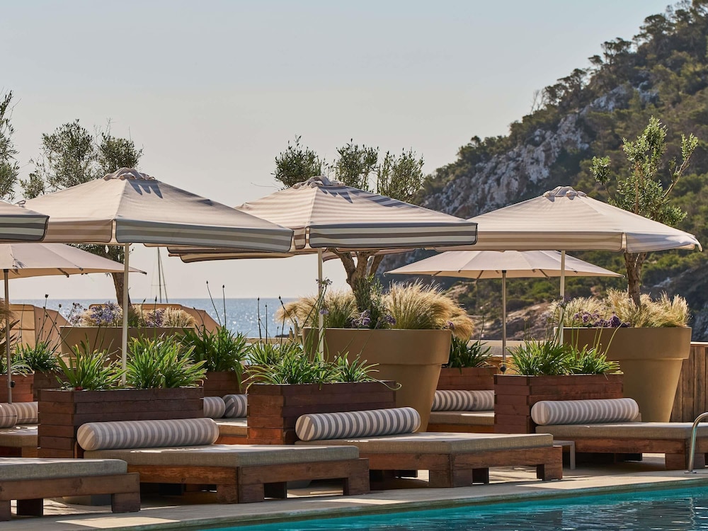 Hyde Ibiza — Swimming pool in Santa Eulalia, Balearic Islands