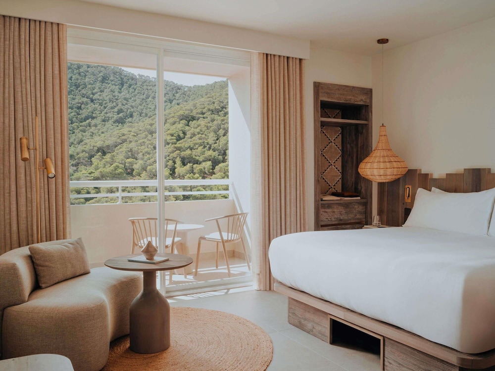 Hyde Ibiza — Hotel rooms in Santa Eulalia, Balearic Islands