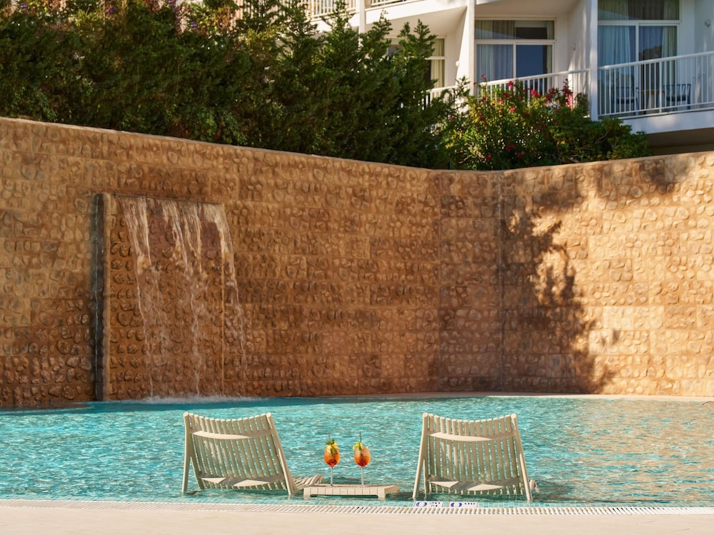 Hyde Ibiza — Swimming pool in Santa Eulalia, Balearic Islands