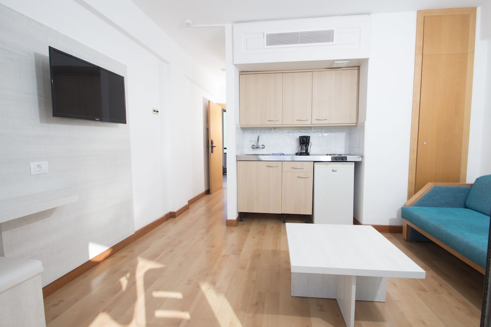 Hotel Green Field — Hotel rooms in Playa del Ingles, Canary Islands