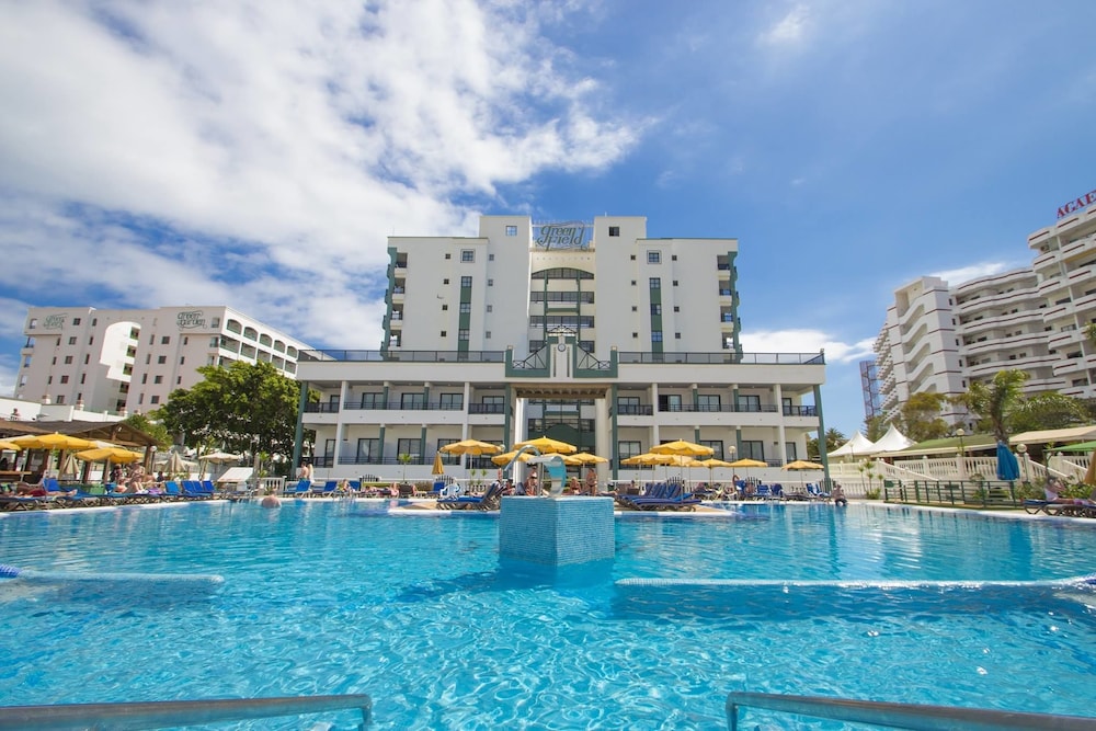 Hotel Green Field — Swimming pool in Playa del Ingles, Canary Islands