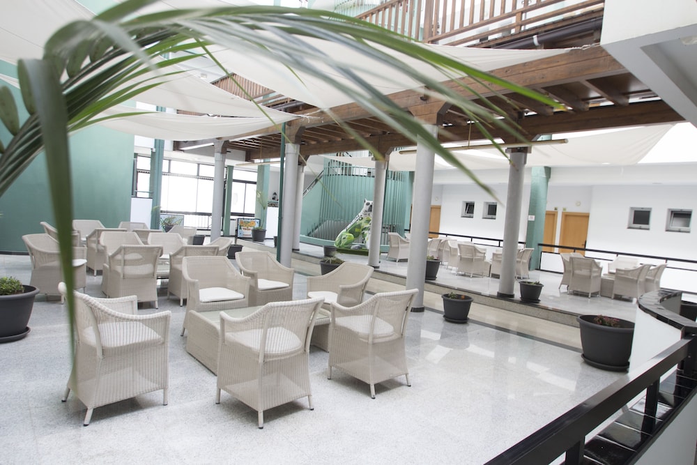 Hotel Green Field — Hotel building in Playa del Ingles, Canary Islands
