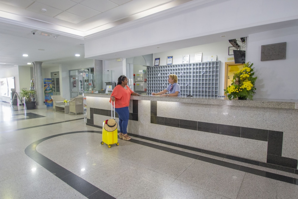 Hotel Green Field — Hotel building in Playa del Ingles, Canary Islands
