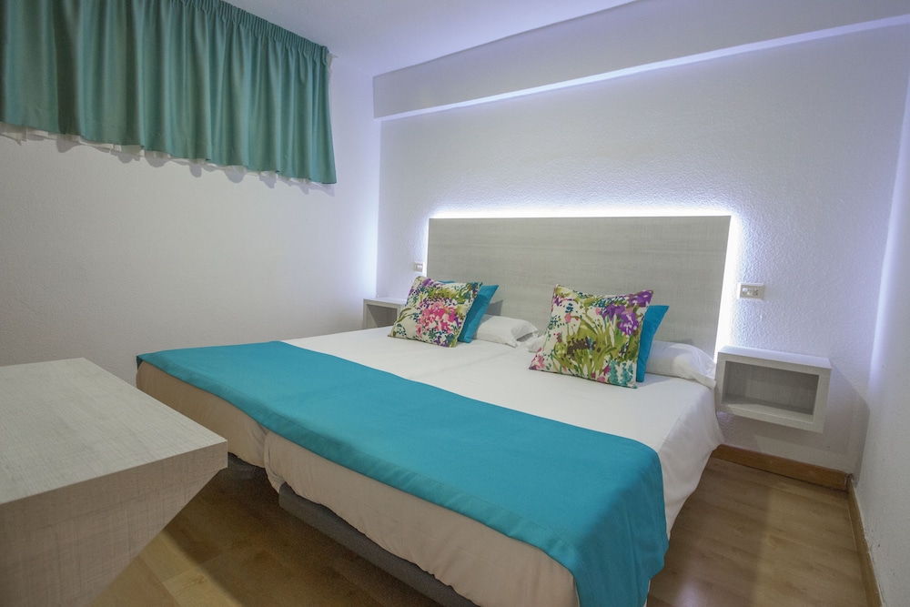Hotel Green Field — Hotel rooms in Playa del Ingles, Canary Islands