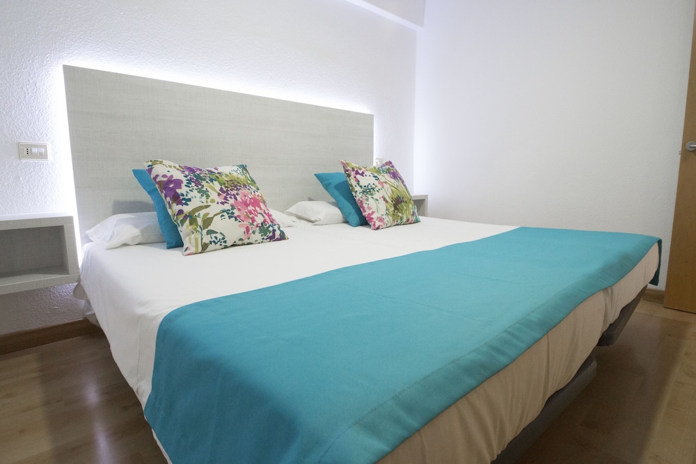 Hotel Green Field — Hotel rooms in Playa del Ingles, Canary Islands