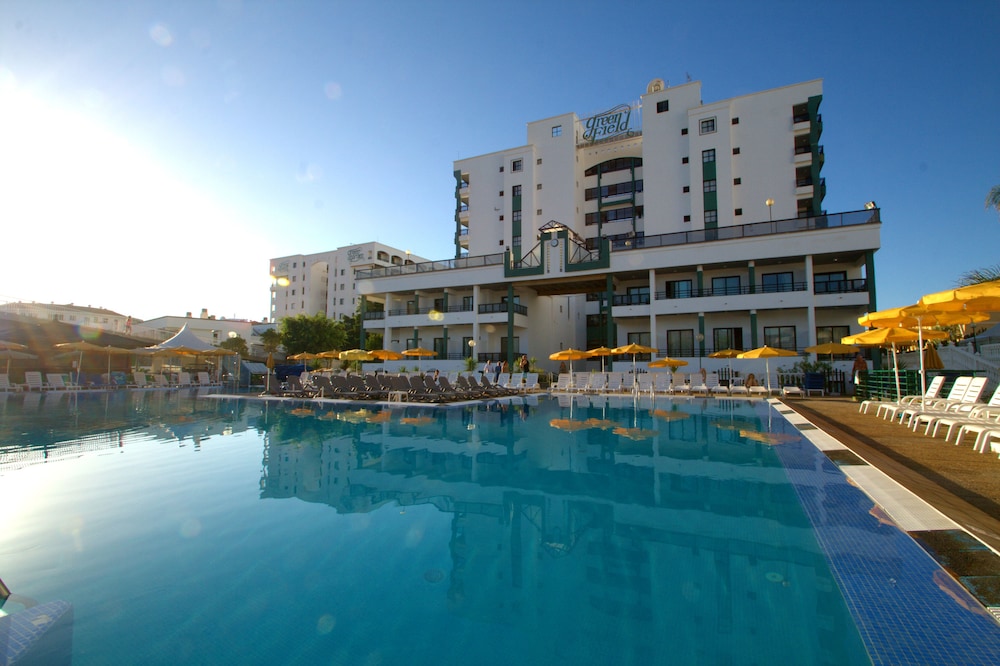 Hotel Green Field — Hotel building in Playa del Ingles, Canary Islands