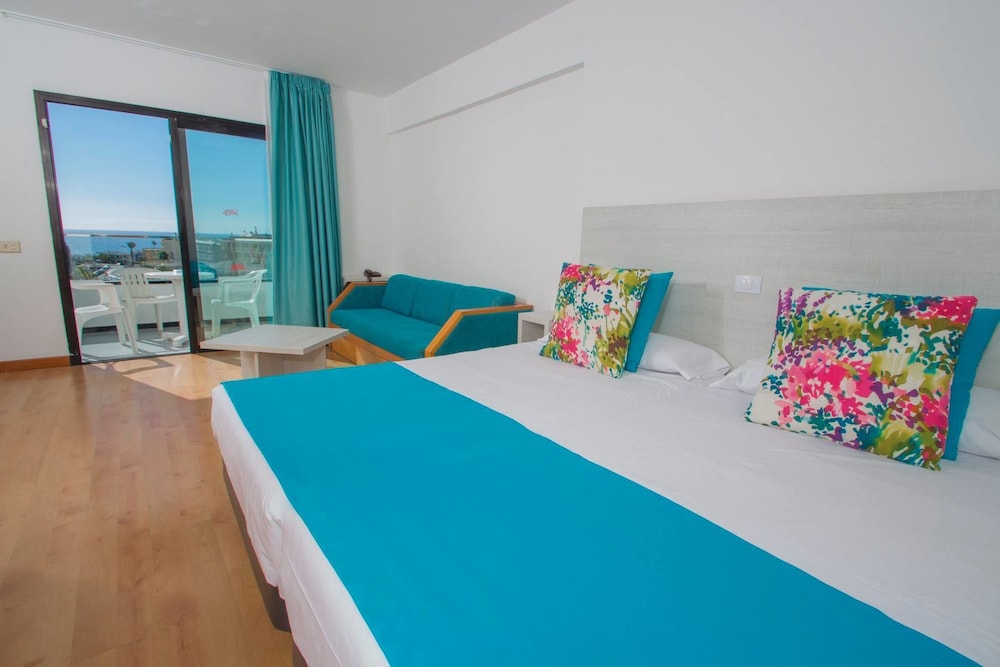 Hotel Green Field — Hotel rooms in Playa del Ingles, Canary Islands