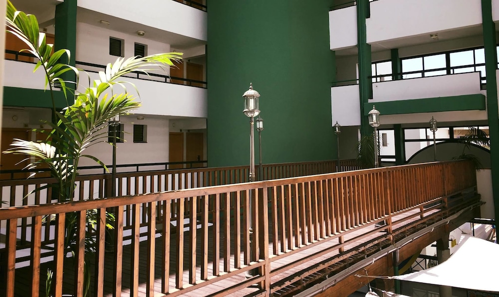 Hotel Green Field — Hotel building in Playa del Ingles, Canary Islands