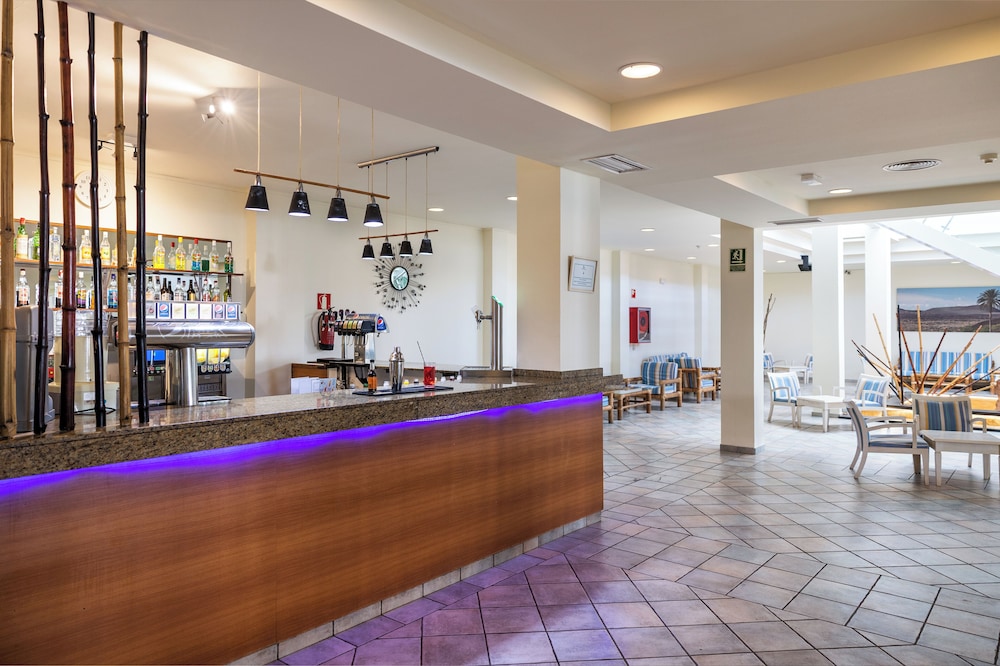Apartamentos LIVVO Morromar — Restaurant & bars in Puerto del Carmen, Canary Islands