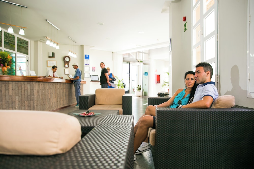 Apartamentos LIVVO Morromar — Hotel building in Puerto del Carmen, Canary Islands