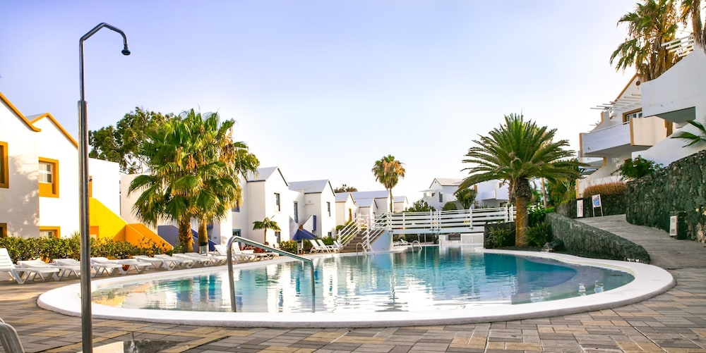 Apartamentos LIVVO Morromar — Swimming pool in Puerto del Carmen, Canary Islands