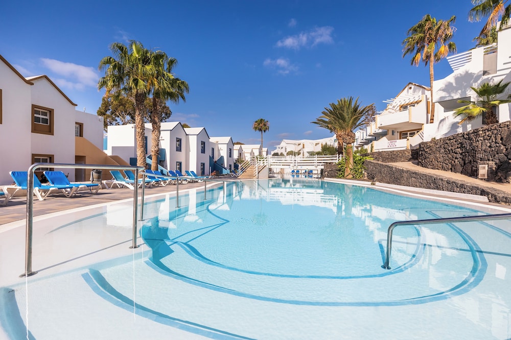 Apartamentos LIVVO Morromar — Swimming pool in Puerto del Carmen, Canary Islands