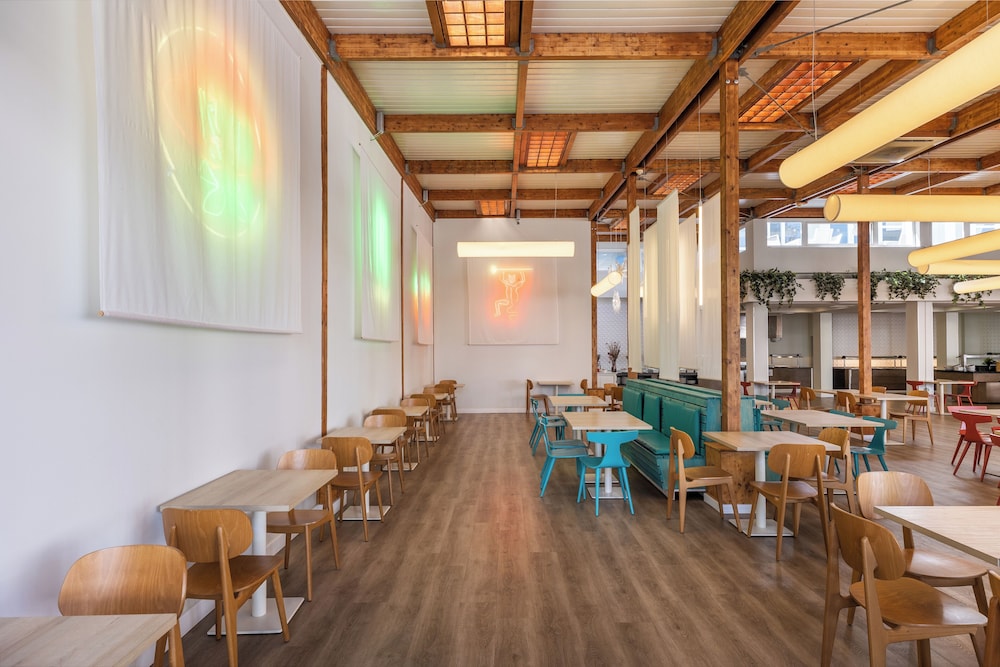 Apartamentos LIVVO Morromar — Restaurant & bars in Puerto del Carmen, Canary Islands