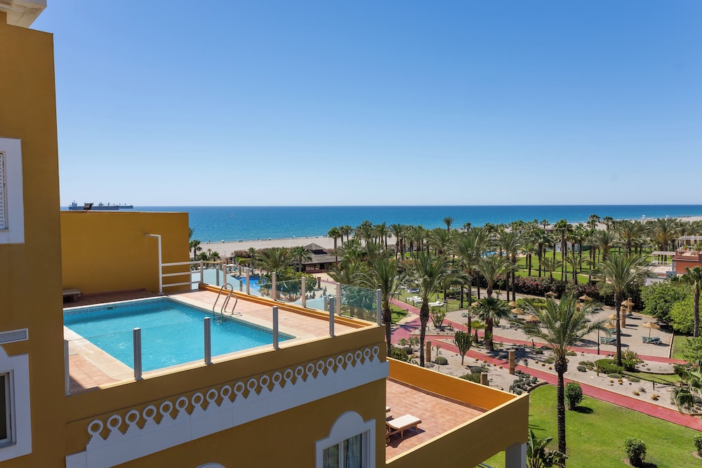Playazimbali — Swimming pool in Vera, Andalusia