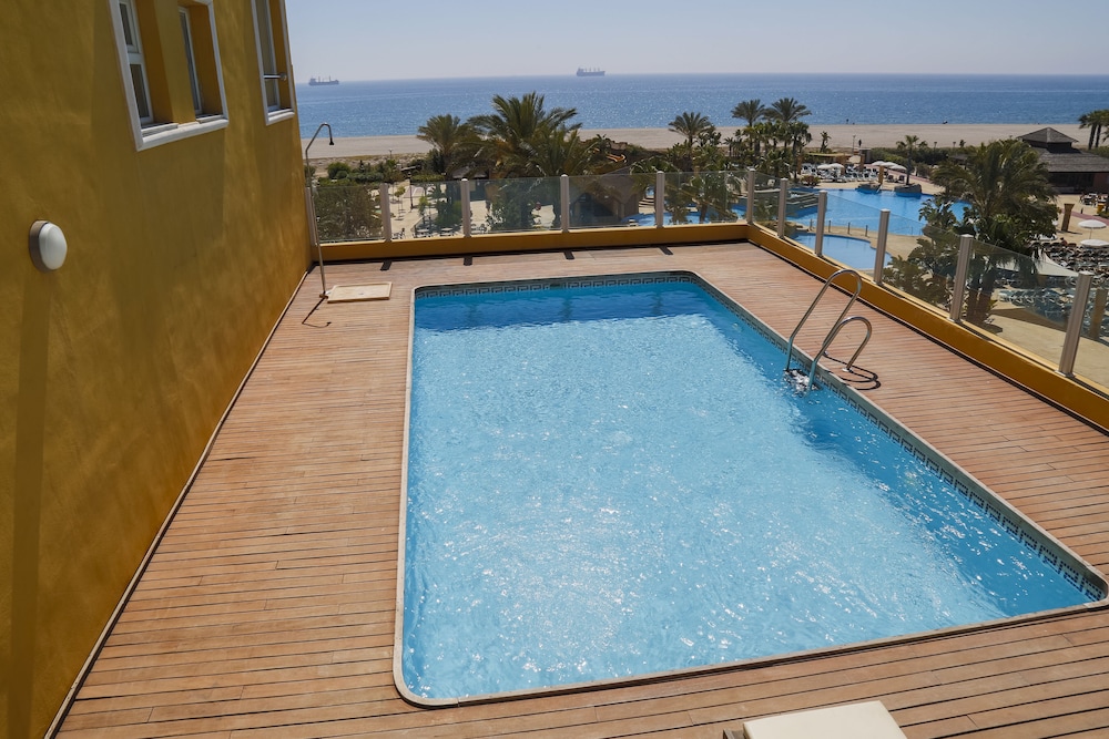 Playazimbali — Swimming pool in Vera, Andalusia