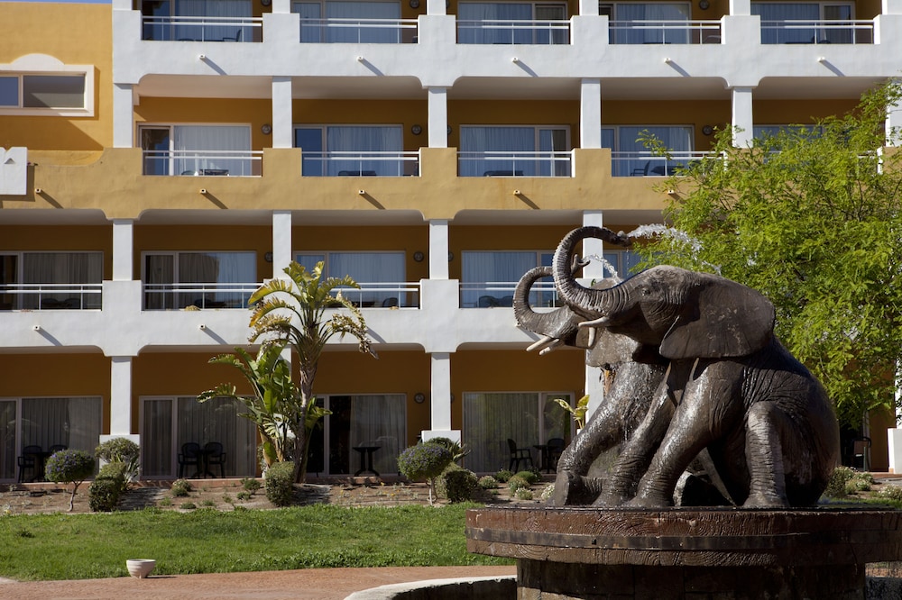 Playazimbali — Hotel building in Vera, Andalusia