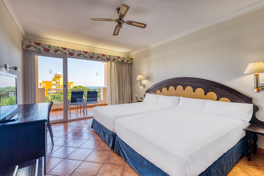 Playazimbali — Hotel rooms in Vera, Andalusia