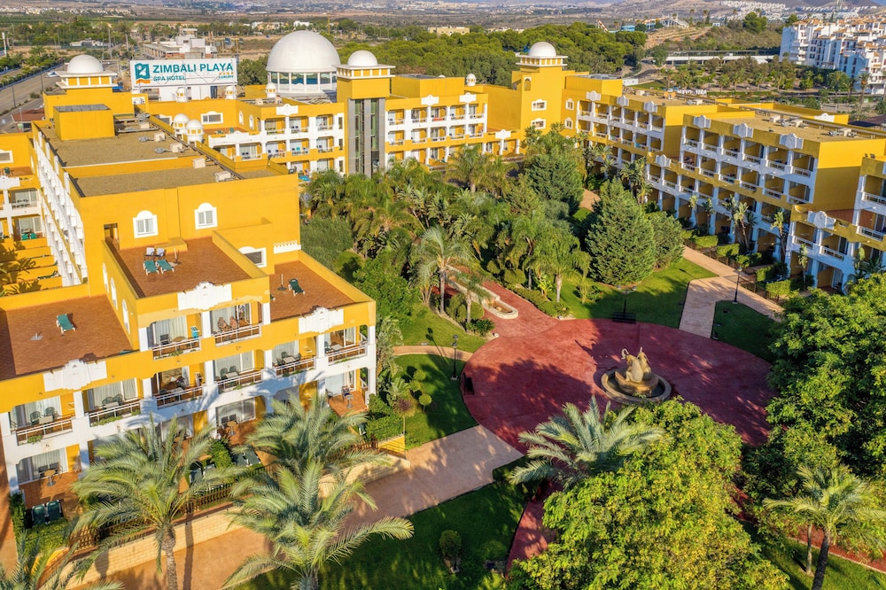 Playazimbali — Hotel building in Vera, Andalusia