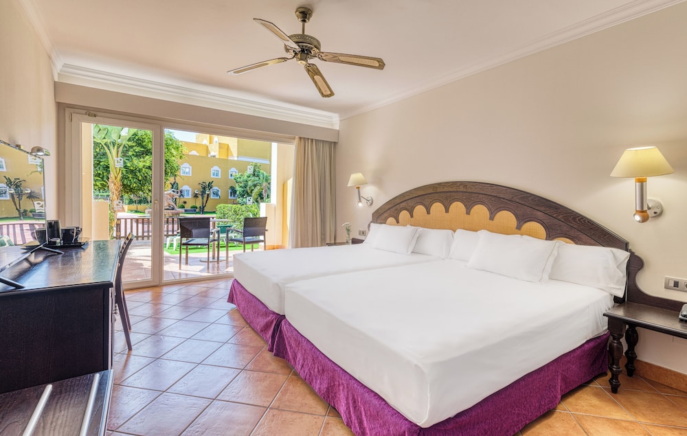 Playazimbali — Hotel rooms in Vera, Andalusia
