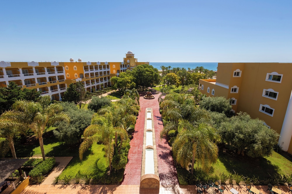 Playazimbali — Hotel building in Vera, Andalusia