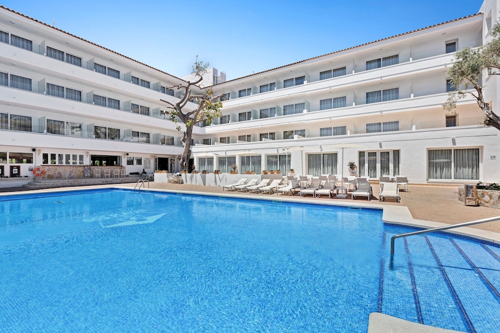 Hotel THB Dos Playas - Adults Only — Main photo in Cala Ratjada, Balearic Islands