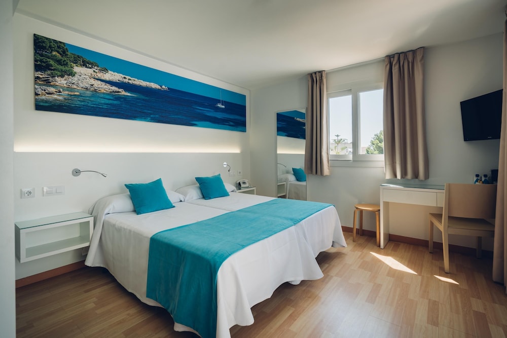 Hotel THB Dos Playas - Adults Only — Hotel rooms in Cala Ratjada, Balearic Islands