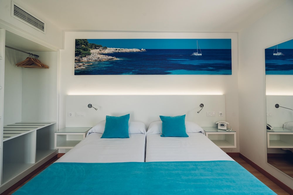 Hotel THB Dos Playas - Adults Only — Hotel rooms in Cala Ratjada, Balearic Islands