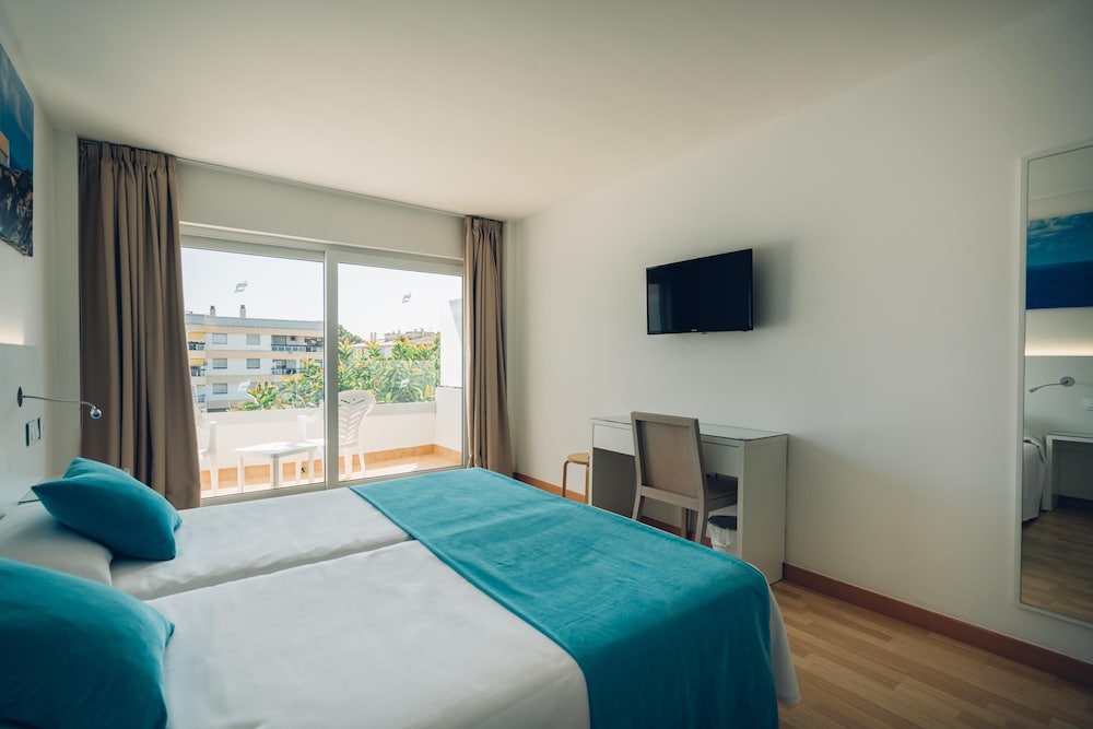 Hotel THB Dos Playas - Adults Only — Hotel rooms in Cala Ratjada, Balearic Islands