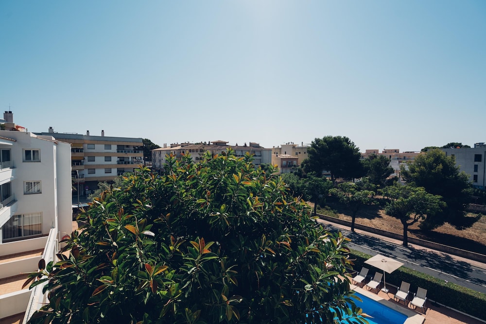 Hotel THB Dos Playas - Adults Only — Swimming pool in Cala Ratjada, Balearic Islands