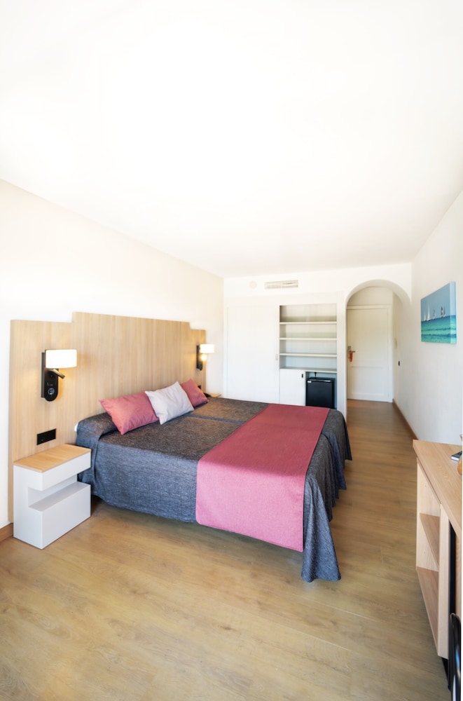 Hotel Calimera Fido Gardens — Hotel rooms in Cala d´Or, Balearic Islands