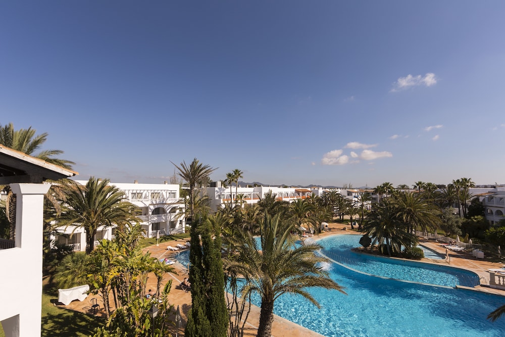 Hotel Calimera Fido Gardens — Swimming pool in Cala d´Or, Balearic Islands