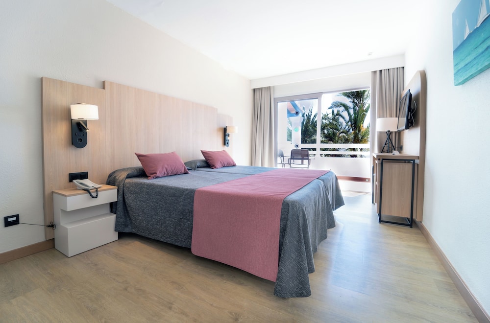 Hotel Calimera Fido Gardens — Hotel rooms in Cala d´Or, Balearic Islands