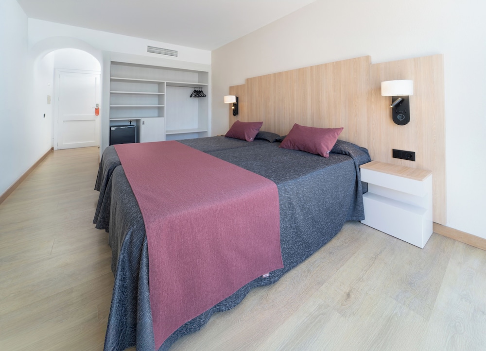Hotel Calimera Fido Gardens — Hotel rooms in Cala d´Or, Balearic Islands