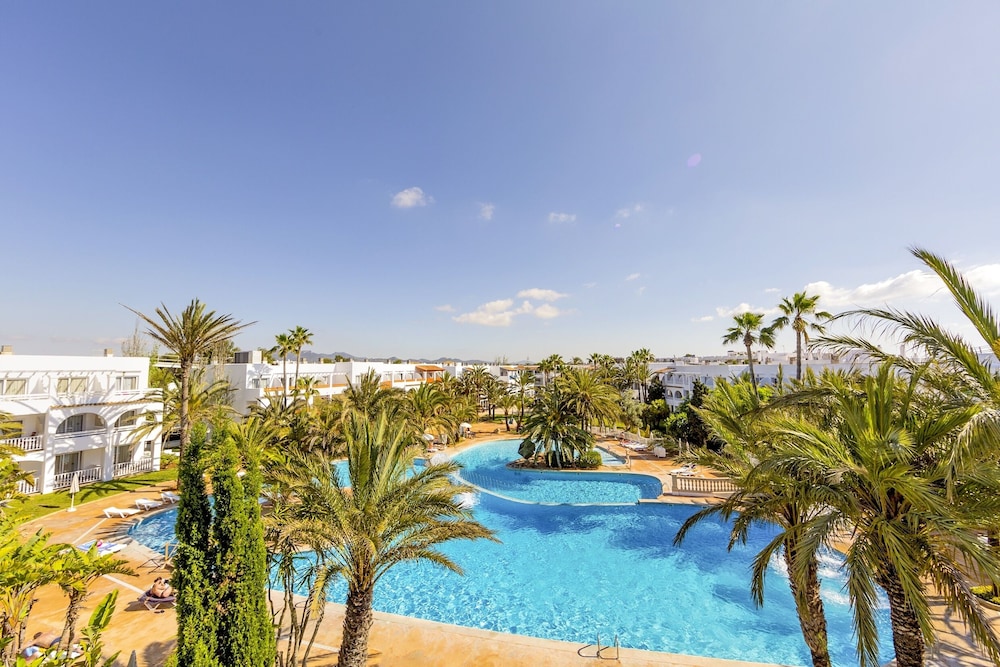 Hotel Calimera Fido Gardens — Swimming pool in Cala d´Or, Balearic Islands