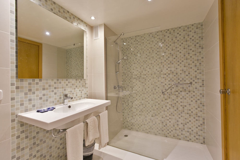Hotel Calimera Fido Gardens — Hotel rooms in Cala d´Or, Balearic Islands