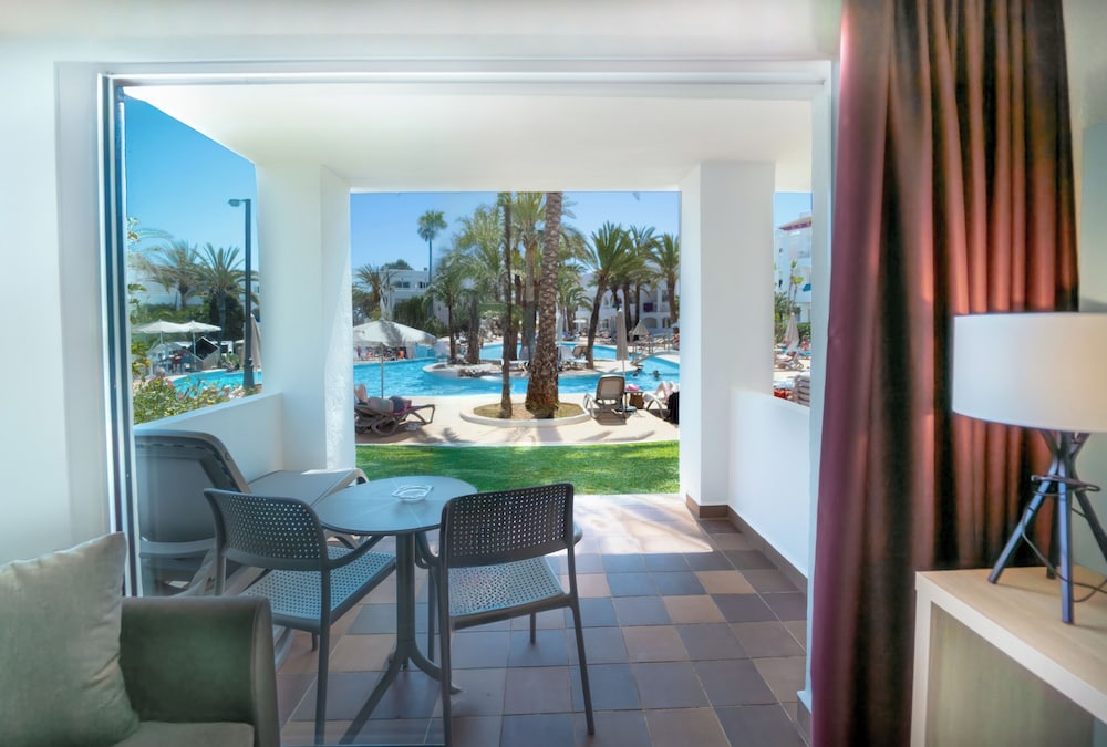 Hotel Calimera Fido Gardens — Hotel rooms in Cala d´Or, Balearic Islands