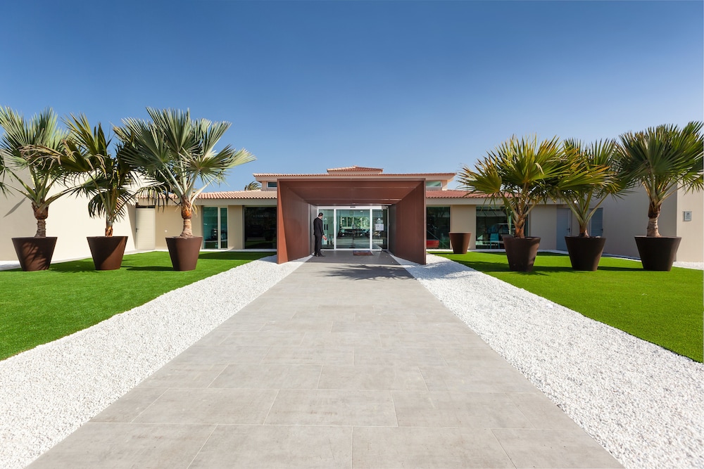 Kumara Serenoa by Lopesan Hotels — Hotel building in Maspalomas, Canary Islands