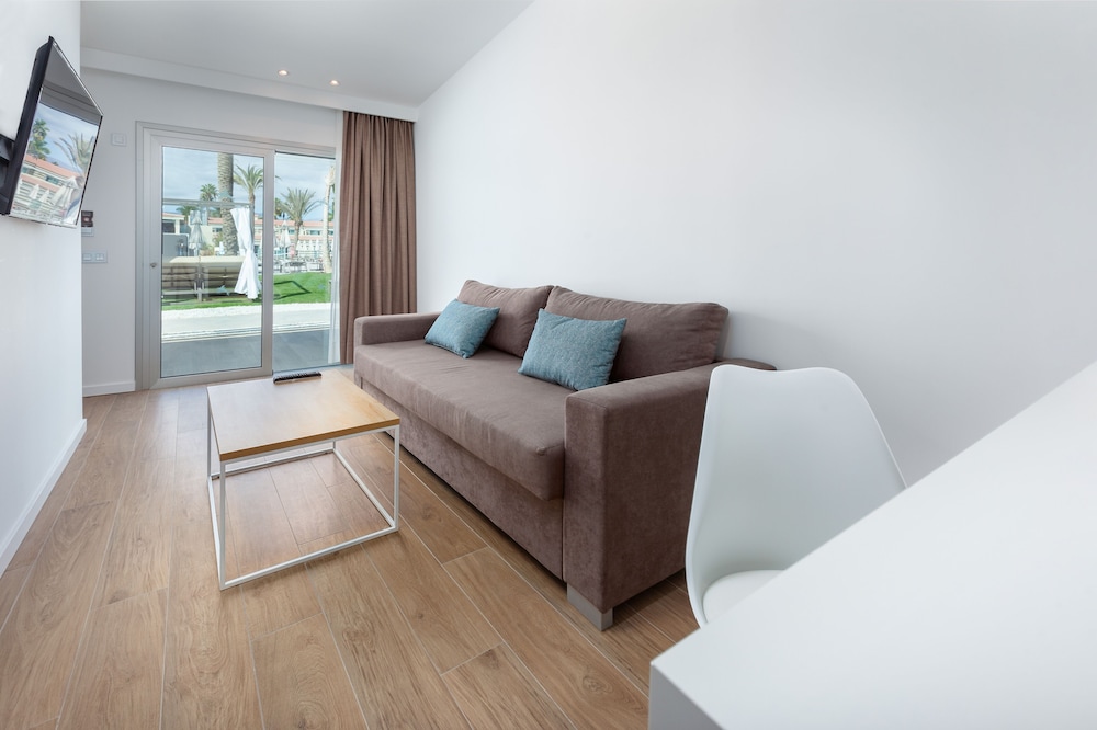 Kumara Serenoa by Lopesan Hotels — Hotel rooms in Maspalomas, Canary Islands