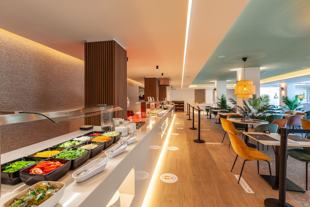 Kumara Serenoa by Lopesan Hotels — Restaurant & bars in Maspalomas, Canary Islands